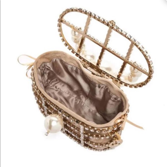 Bloggers Favorite Pearl Bucket Bag. NEW ! - Picture 5 of 8